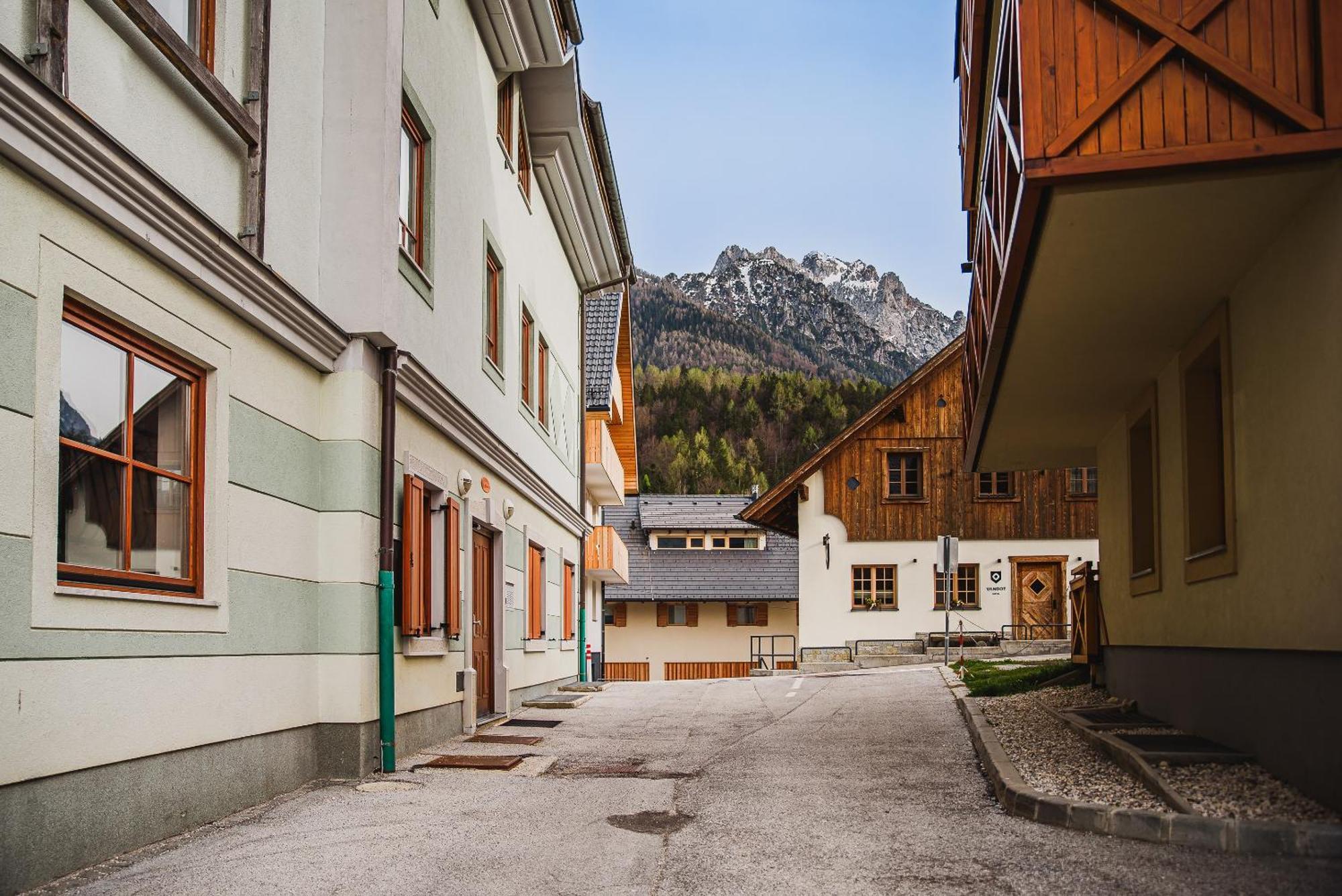 Apartments Slavec With Free Onsite Parking Кранска гора Екстериор снимка