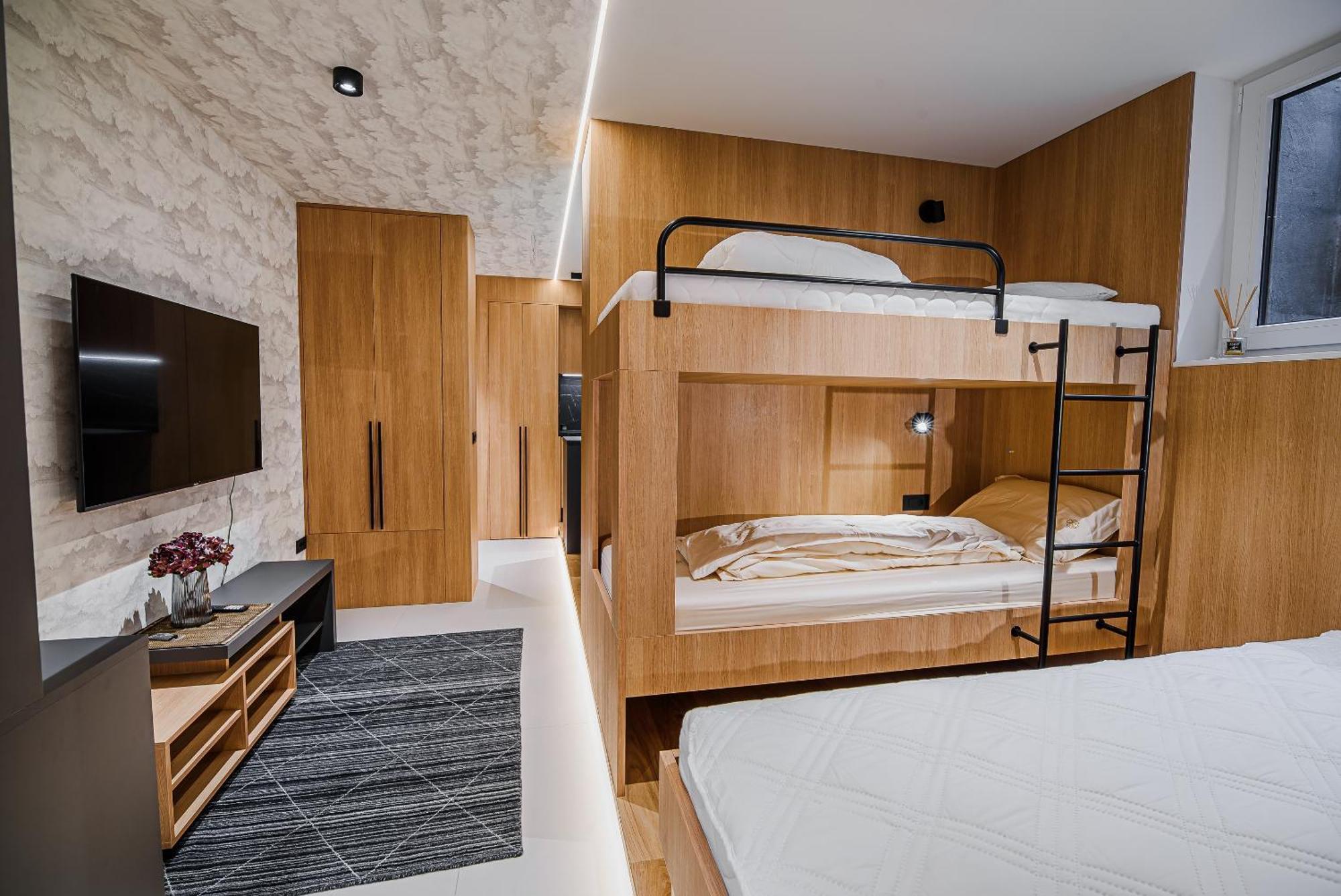 Apartments Slavec With Free Onsite Parking Кранска гора Стая снимка