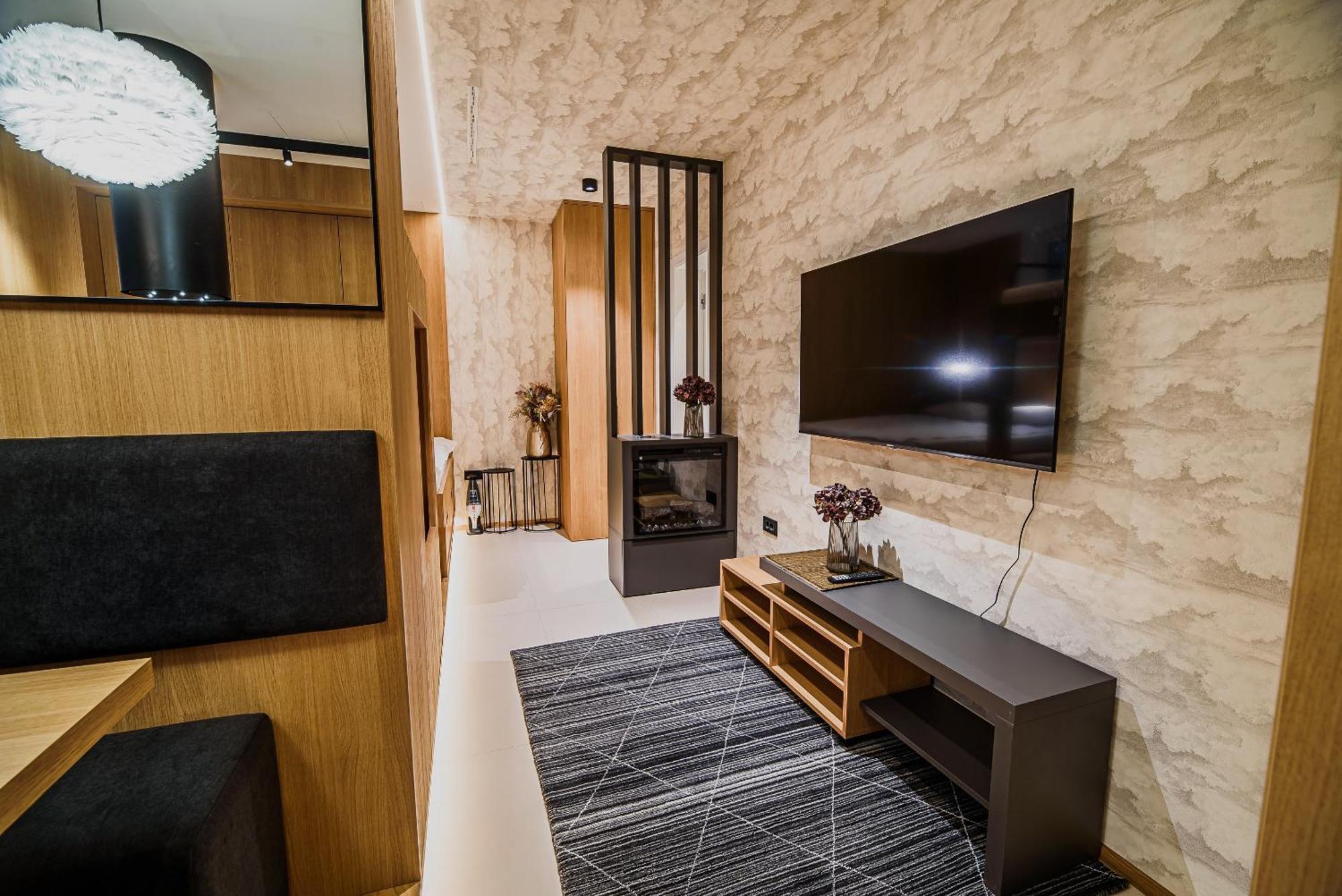 Apartments Slavec With Free Onsite Parking Кранска гора Екстериор снимка